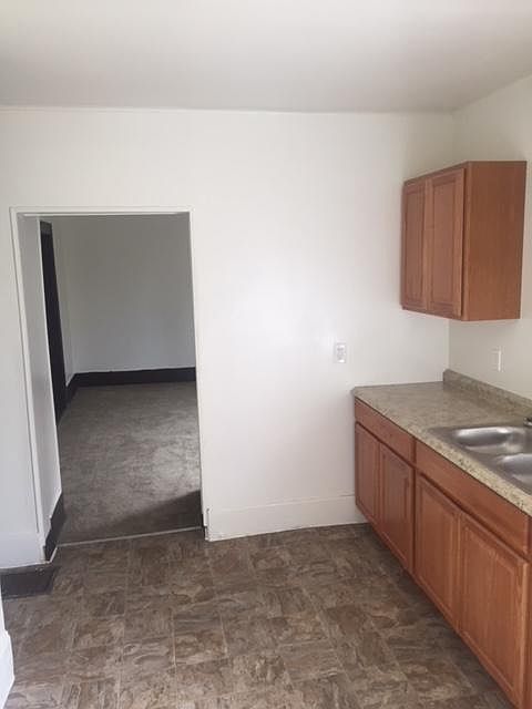 2nd image of 249 Parkway #2