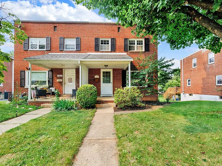 729 Skyline Dr — Photo 15