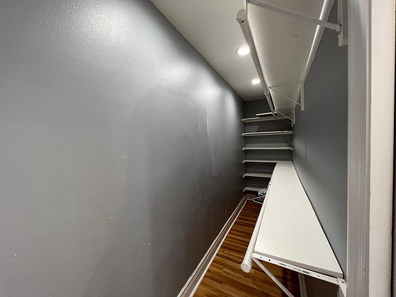 5th image of 2632 Peniston St