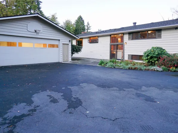 16902 28th Avenue SW, Burien, WA 98166