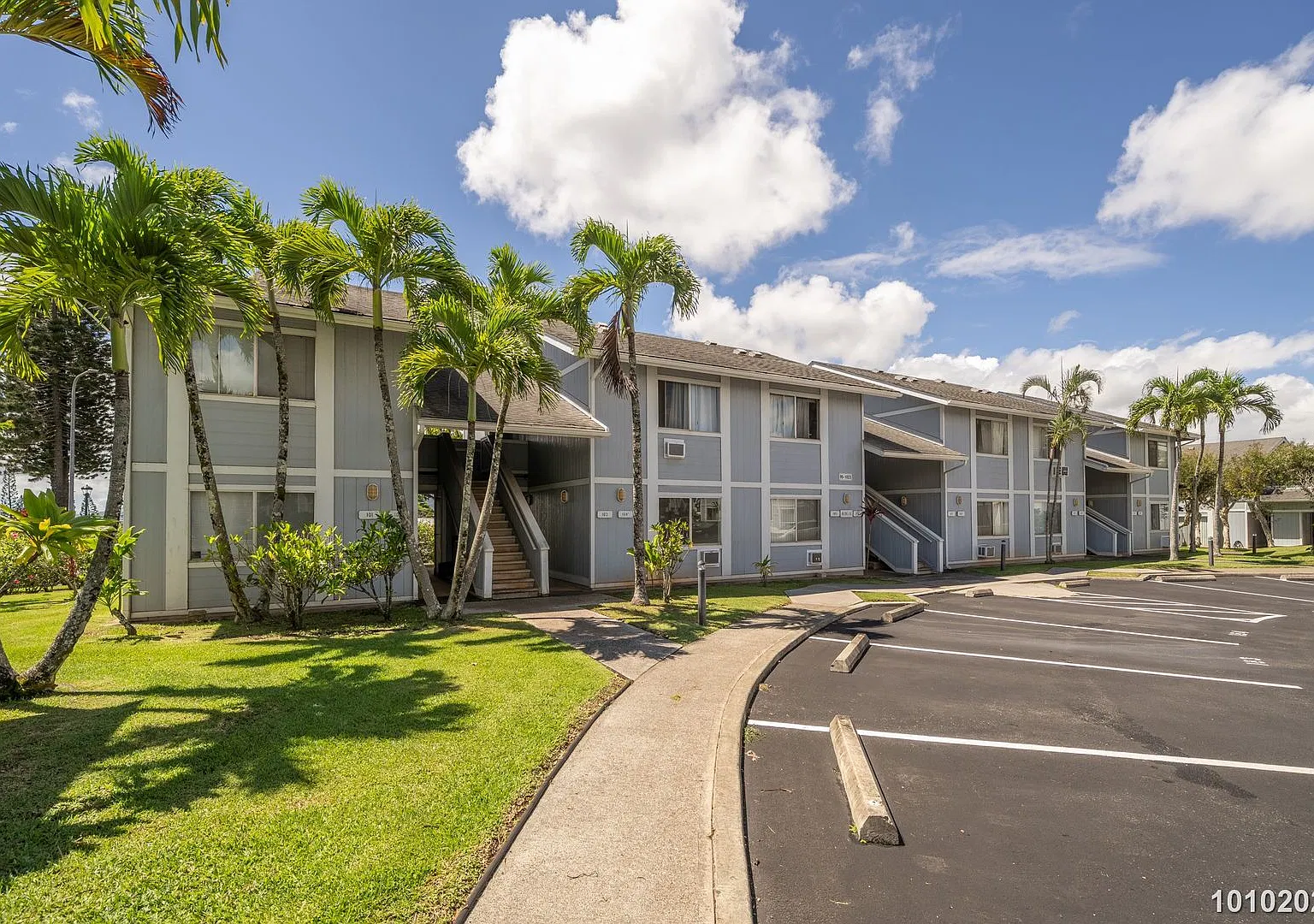 1br 1ba Townhome W/1 Assigned Parking & Ac In Mililani Mauka! — Photo 1
