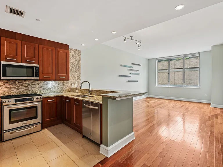 8100 River Rd #210A — Photo 7