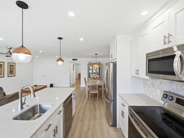 955 Circle Drive #B, Delray Beach, FL 33445
