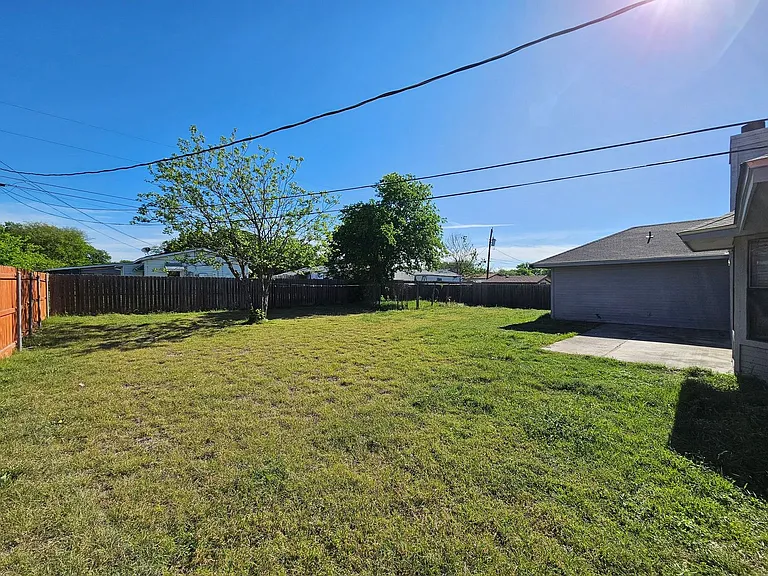 1507 Nina Dr — Photo 27