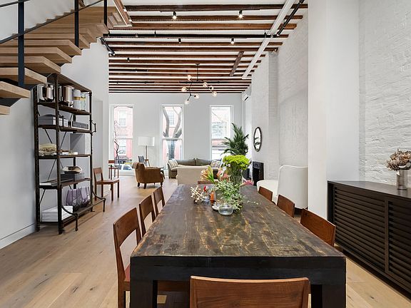 3rd image of 121 Waverly Pl #2/3