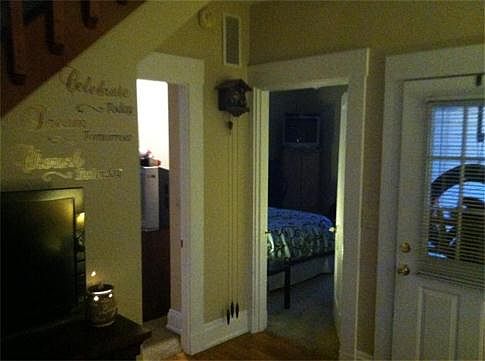 4th image of 3847 Davis Ave