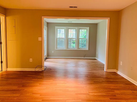 4th image of 562 Winding Rose Dr