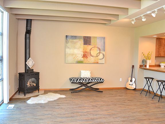 4th image of 2408 Yakima Ct