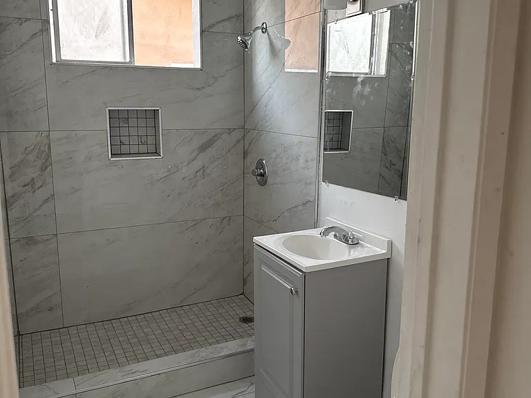 501 W Newmark Ave #D — Photo 1