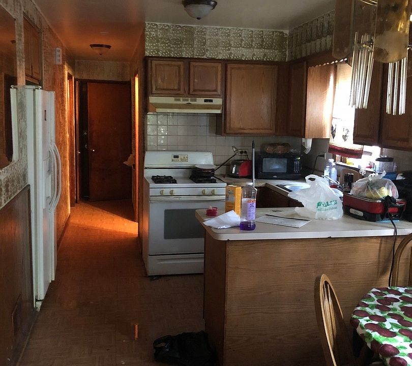 2nd image of 8231 S Wentworth Ave