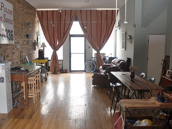 4th image of 2057 W Dickens Ave #1FNF