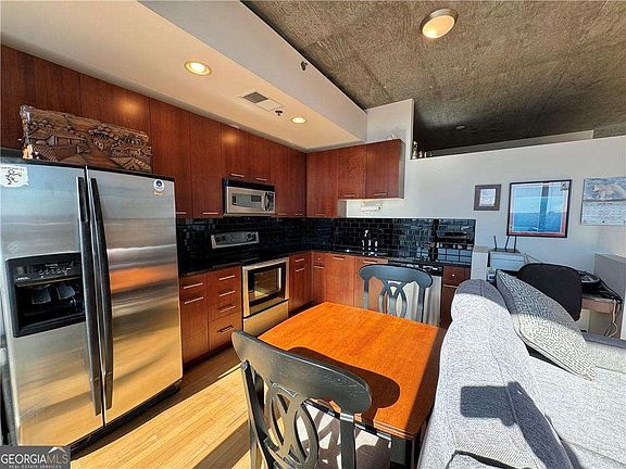 5th image of 3324 Peachtree Rd NE Unit 2606