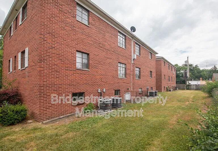 619 Gainsborough Rd #4 — Photo 9