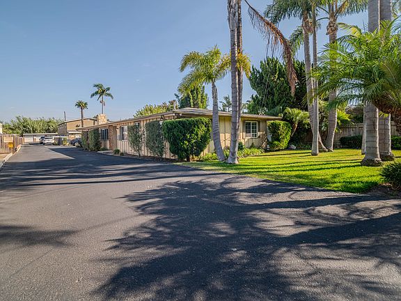 3rd image of 2310 Santa Ana Ave #K