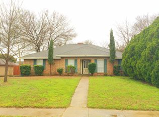1412 Woodcreek Dr, Richardson, TX 75082