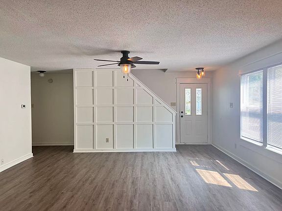 3rd image of 10965 Sweetsen Rd