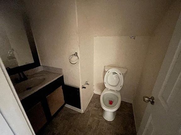 5th image of 8115 Redbud Point Ln