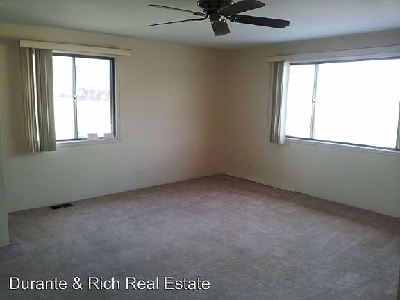 4th image of 1429 Millbrook Ct