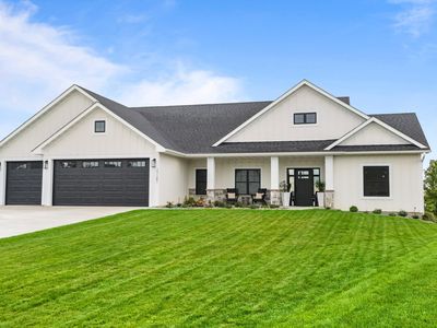 2038 Legacy Dr, Faribault, MN, 55021