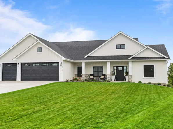 2038 Legacy Dr, Faribault, MN 55021