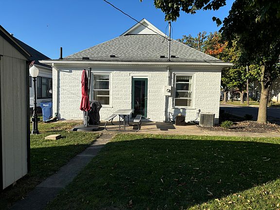 5th image of 901 Camp St