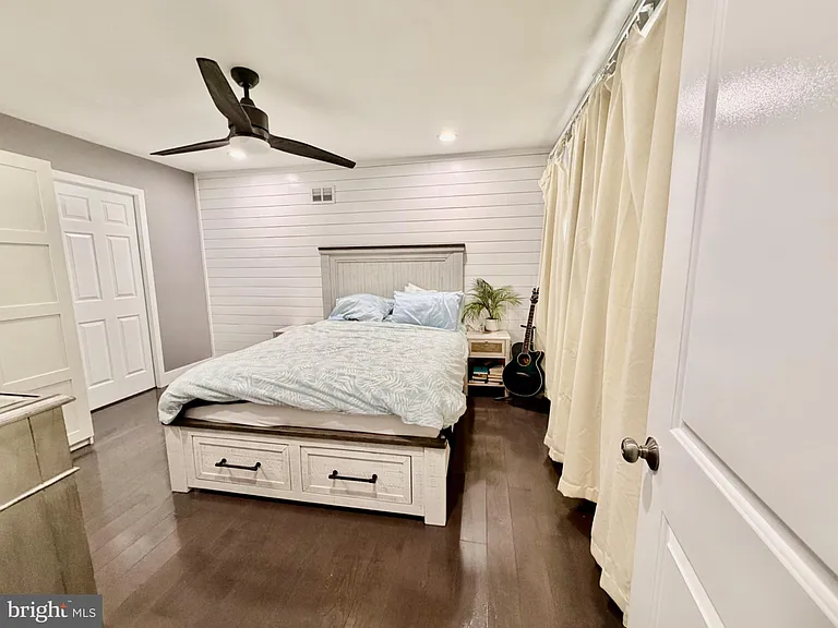 901 Cooke Ln — Photo 6