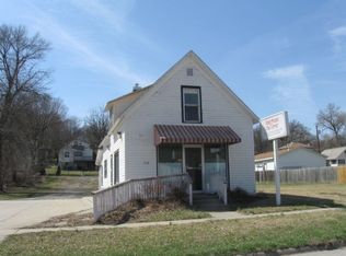 108 N Locust St, Glenwood, IA 51534