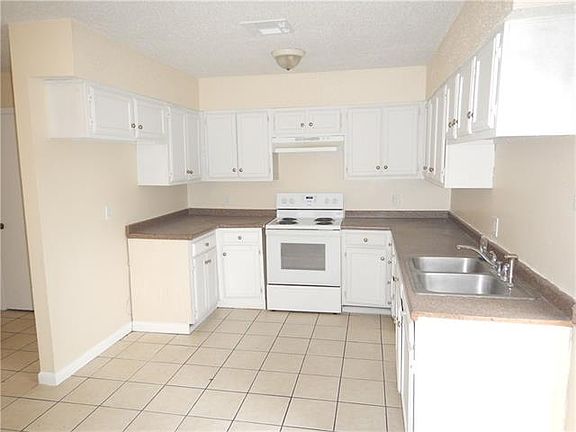 4th image of 1875 Saux Ln