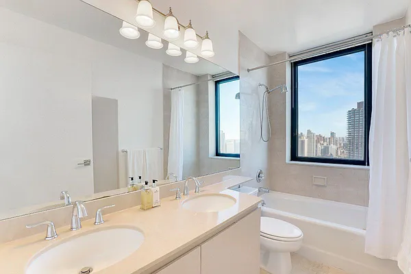 Rented by Level Group | media 27