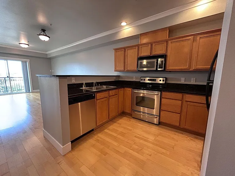 1015 Railroad Ave #412 — Photo 2
