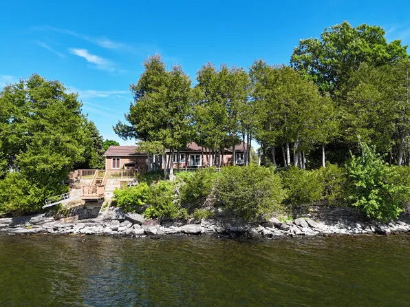 163 West Shore Road, Grand Isle, VT 05458