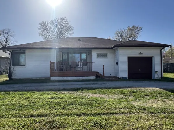 1411 Cherry St, Winfield, KS 67156