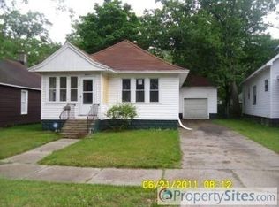 18 Crescent Ave, Muskegon Heights, MI