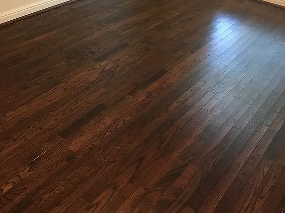 3rd image of 917 W Avenue G