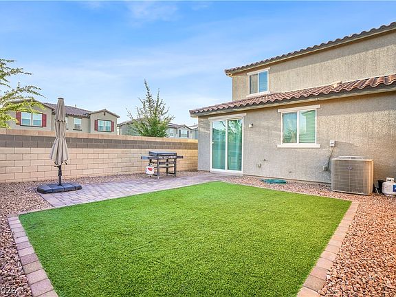 4th image of 93 Aurelia Ave