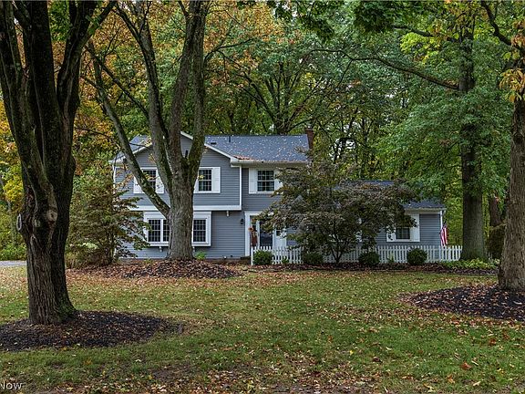 5th image of 136 Parmelee Dr