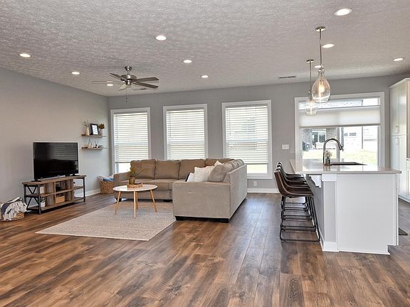4th image of 5620 Camden Dr