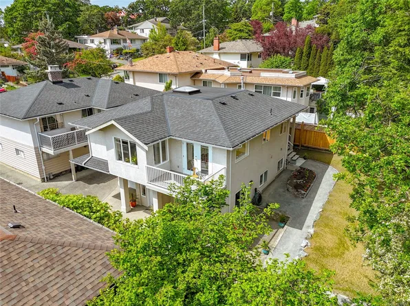 2651 Capital Hts, Victoria, BC V8T 3M1