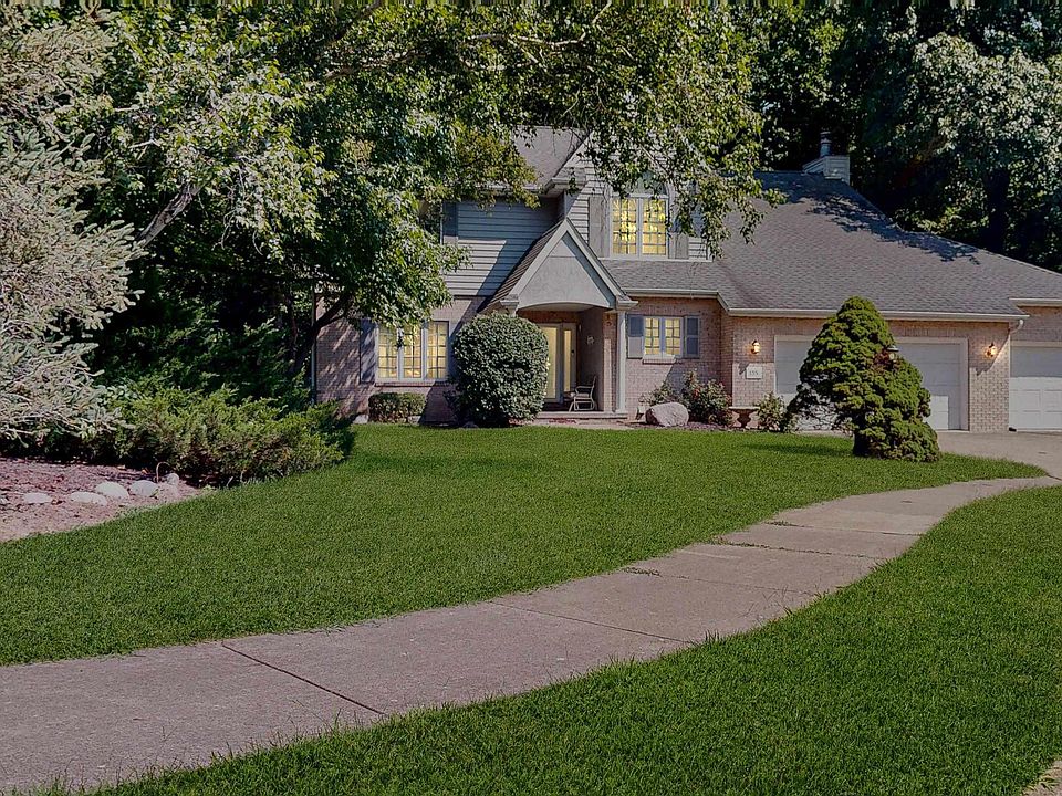 1st image of 105 Fleur De Lis Ct