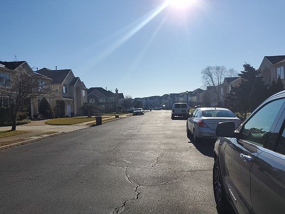 4th image of 14 Crescent Cove Dr