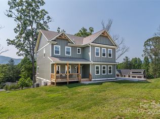 17 Baxter Woods Ln, Candler, NC 28715