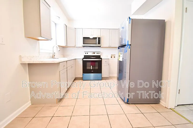 2 bed, 1.5 bath, 950 sqft, $750 — Photo 4