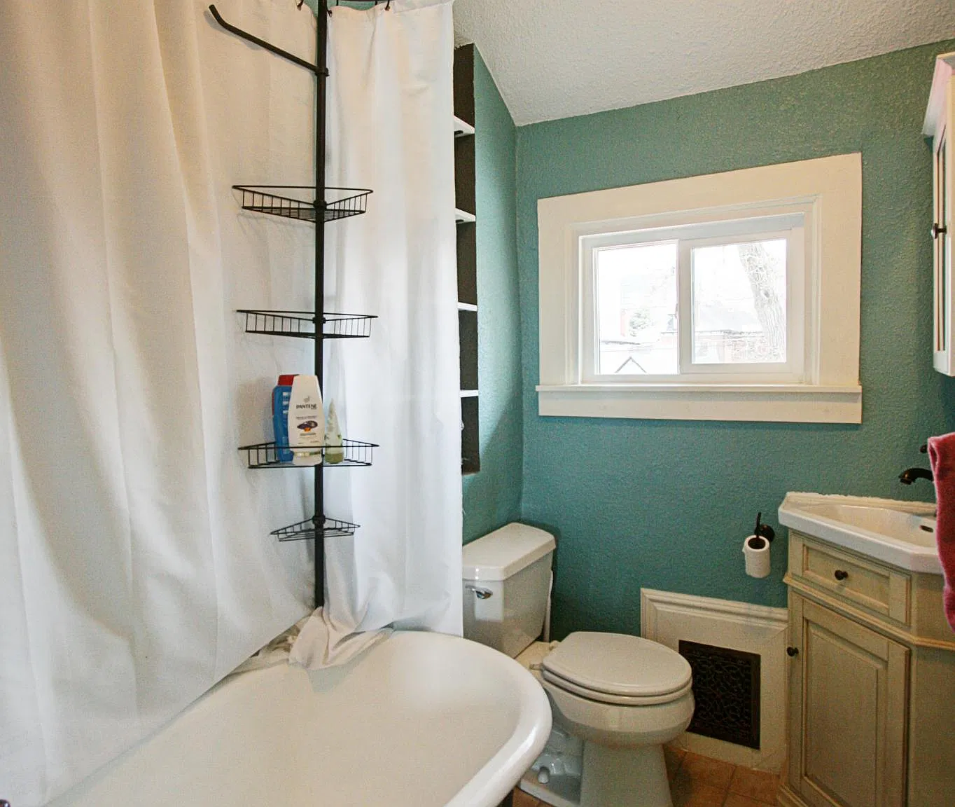 212 N Lincoln St — Photo 3