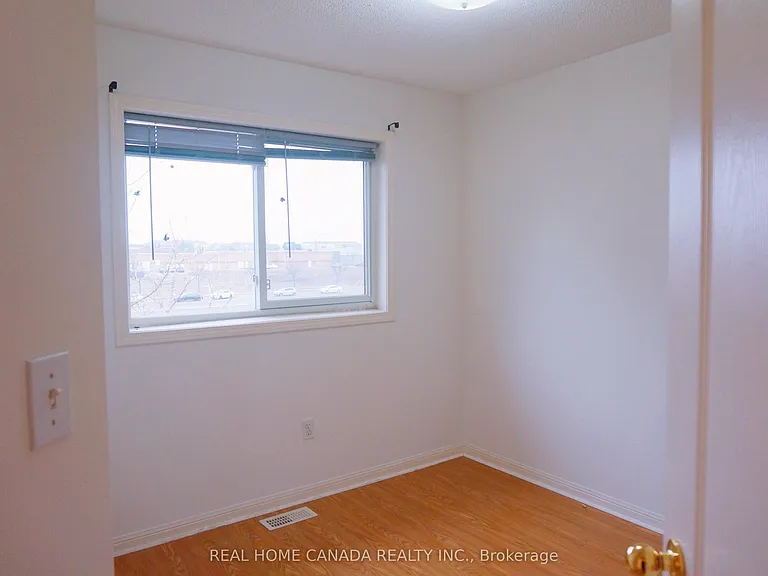 80 Acorn Pl #54 — Photo 12