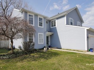 8526 Cedar St, Fox Lake, IL 60020