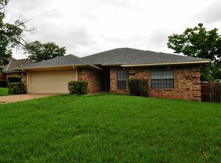 2230 Bolden Rd, Irving, TX 75060