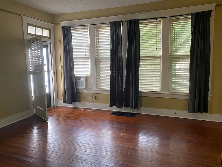 2295 York Ave #2-B — Photo 7