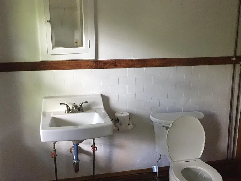 165 Crescent St #4 — Photo 20