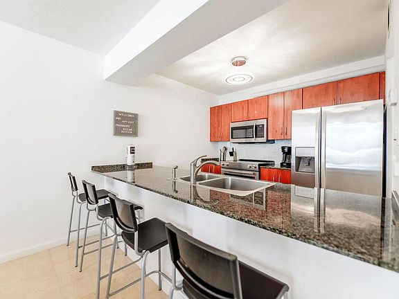 3rd image of 1200 Brickell Bay Dr Floor 21-ID1022223P