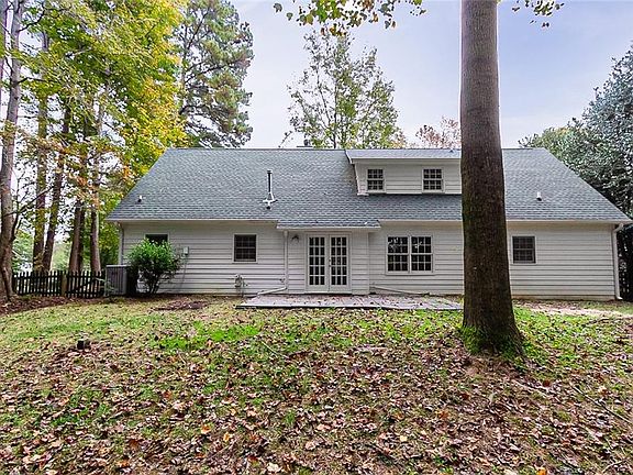 5th image of 166 Stanbrough Dr